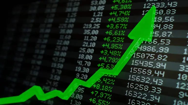 Hyundai Motor India Stock Hits 52-Week High on NSE, Then Slips into Moderate Loss