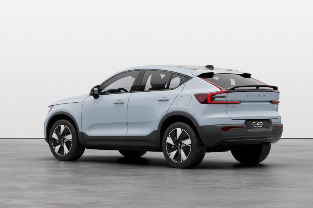 Volvo EC40 Recharge review: EC40 offering a 530 km ARAI range, premium luxury feel, powerful AWD, dual electric motors, ADAS safety, and fast charging—all at ₹59 Lakh.