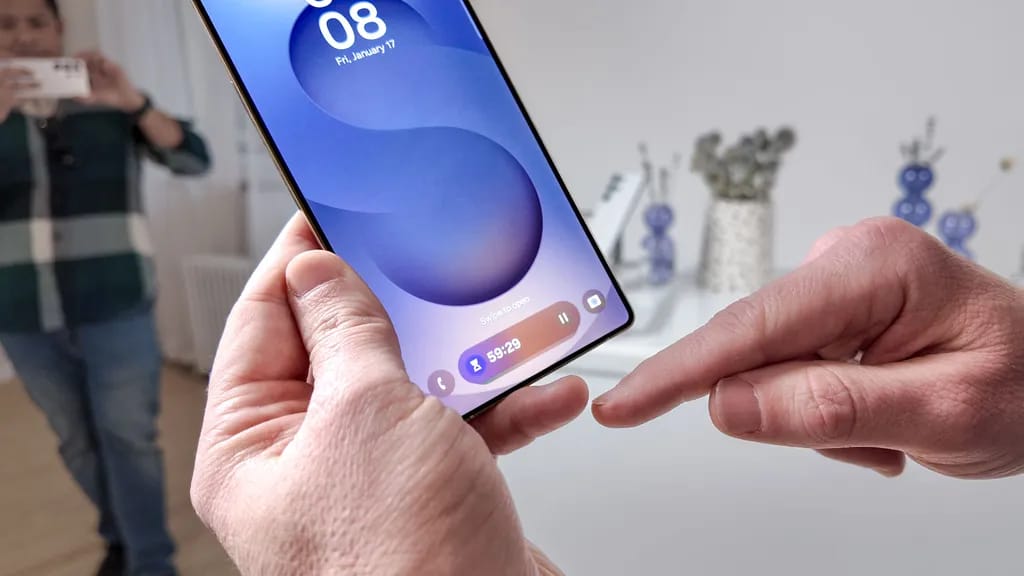 The Samsung Galaxy S25 India launch—50 MP camera, Snapdragon 8 Elite chip, 4900 mAh battery, and AI upgrades. Read full Specifications &, Features.