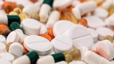 Flush 17 Drugs After Expiry Today: Why India’s CDSCO says to flush 17 unused or expired drugs—including fentanyl, diazepam, tramadol—down the toilet.