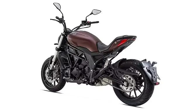 Benelli 502C Engine and Performance