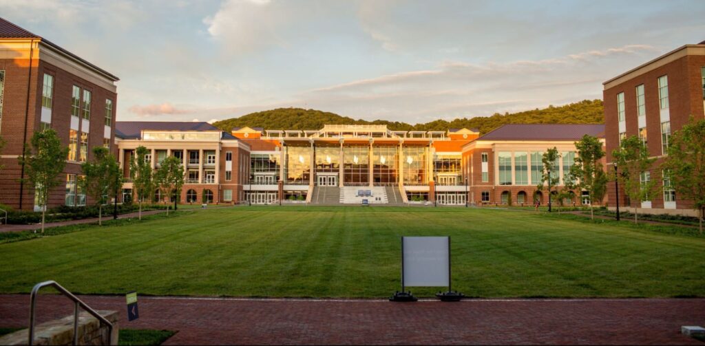 Liberty University Courses and Popular Programs in 2025