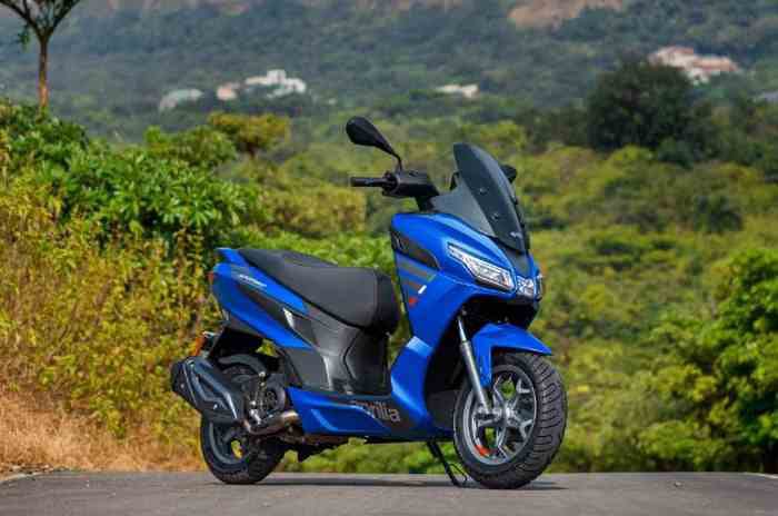 Aprilia SXR 160 Maxi-Scooter Picture 2