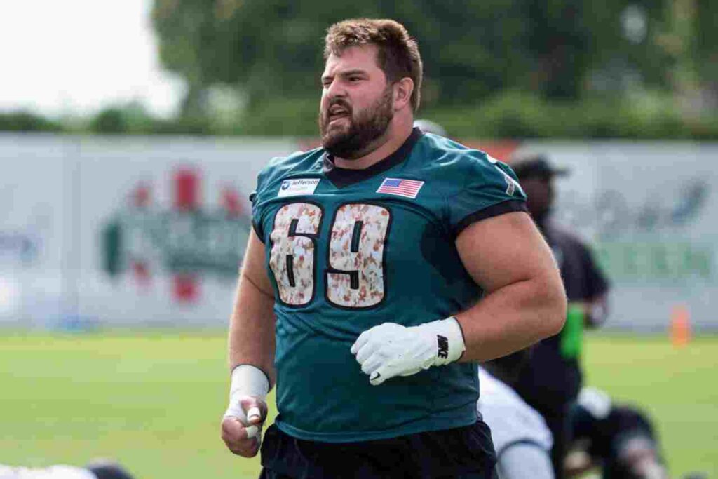 Eagles guard Landon Dickerson right leg injury