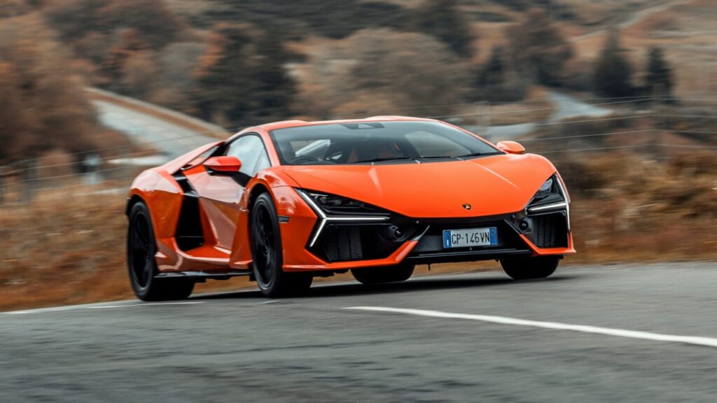 Lamborghini Revuelto