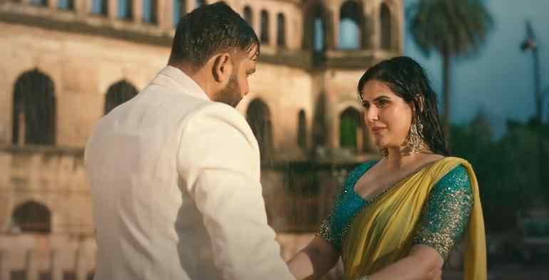 Zarine Khan